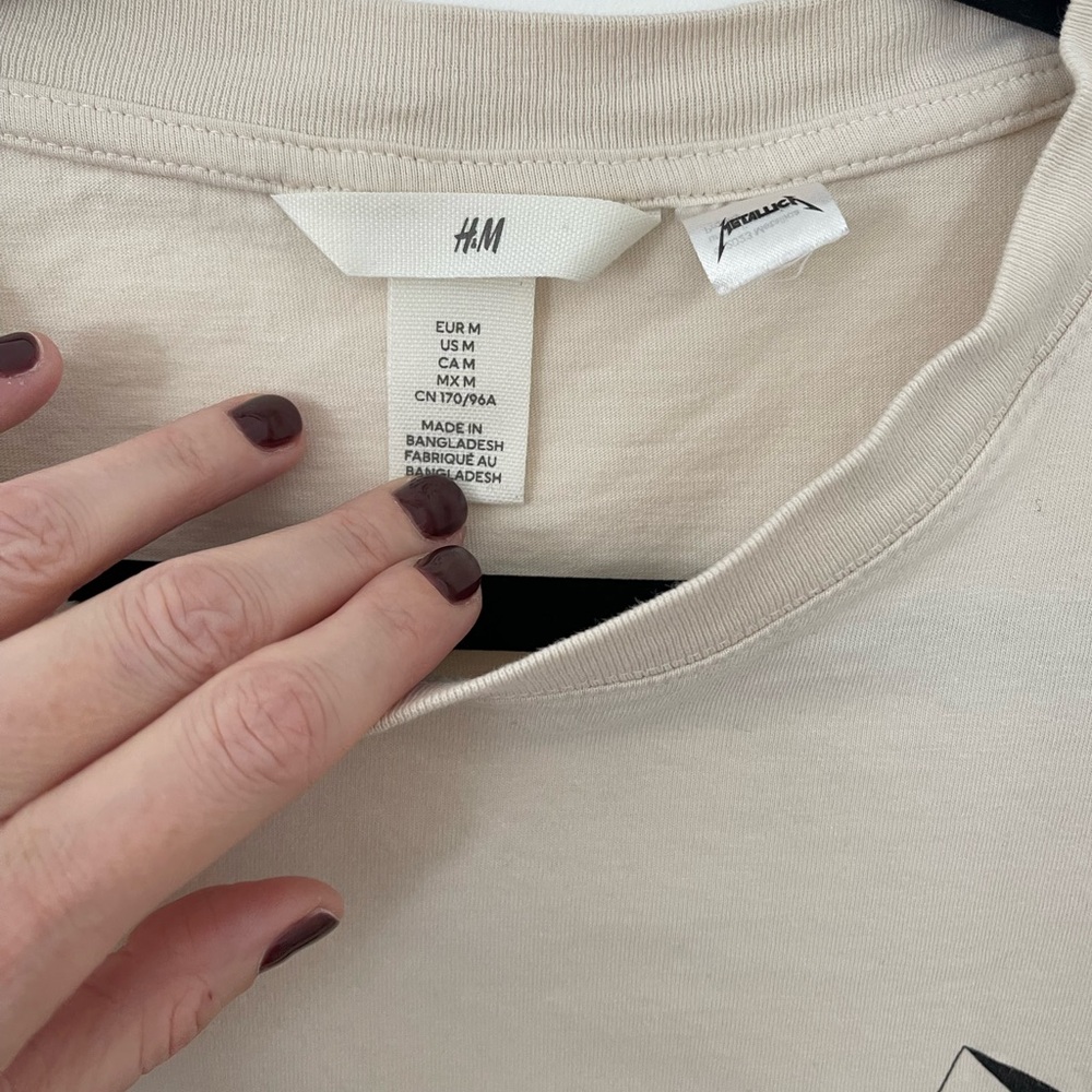 H&M Cream Graphic Tee - Picture 3 of 3